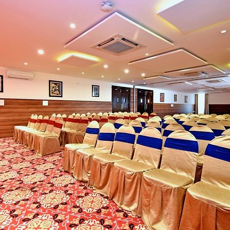 I V Sanctum Hotel Bangalore Dış mekan fotoğraf