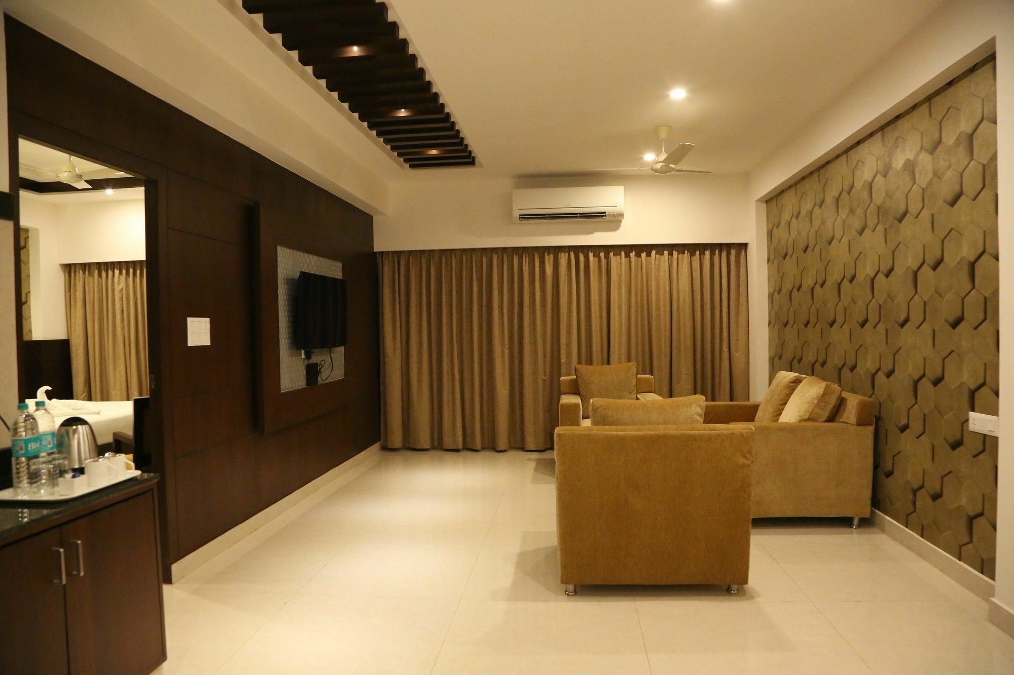 I V Sanctum Hotel Bangalore Dış mekan fotoğraf