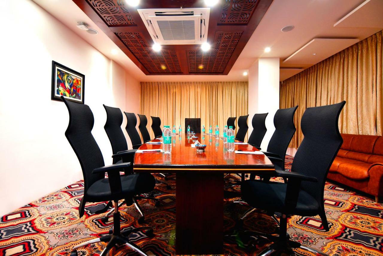 I V Sanctum Hotel Bangalore Dış mekan fotoğraf