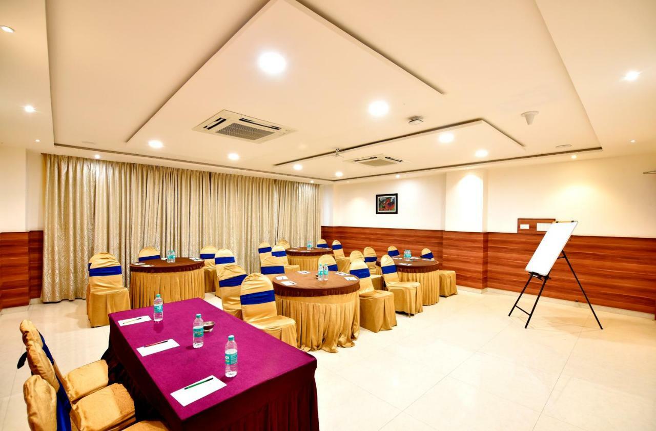 I V Sanctum Hotel Bangalore Dış mekan fotoğraf