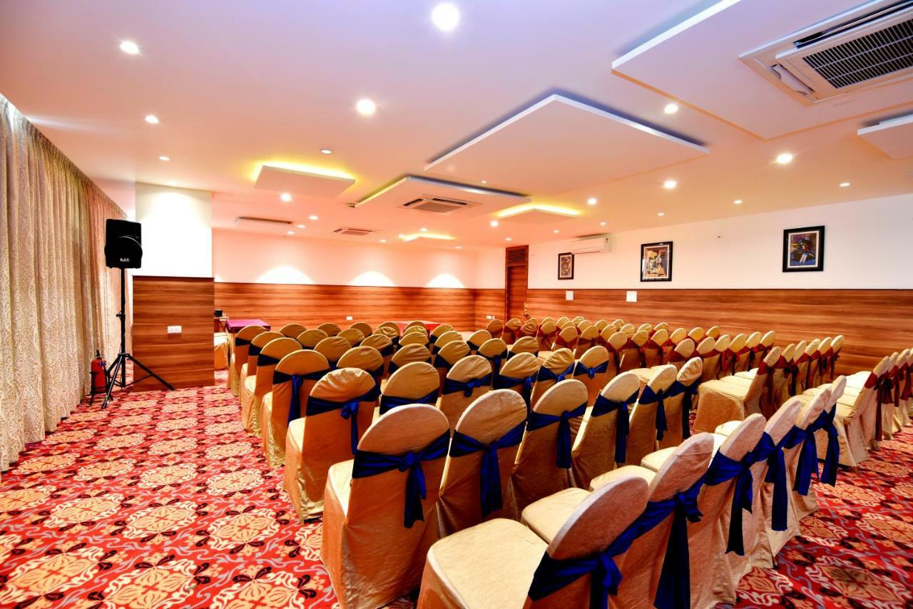 I V Sanctum Hotel Bangalore Dış mekan fotoğraf