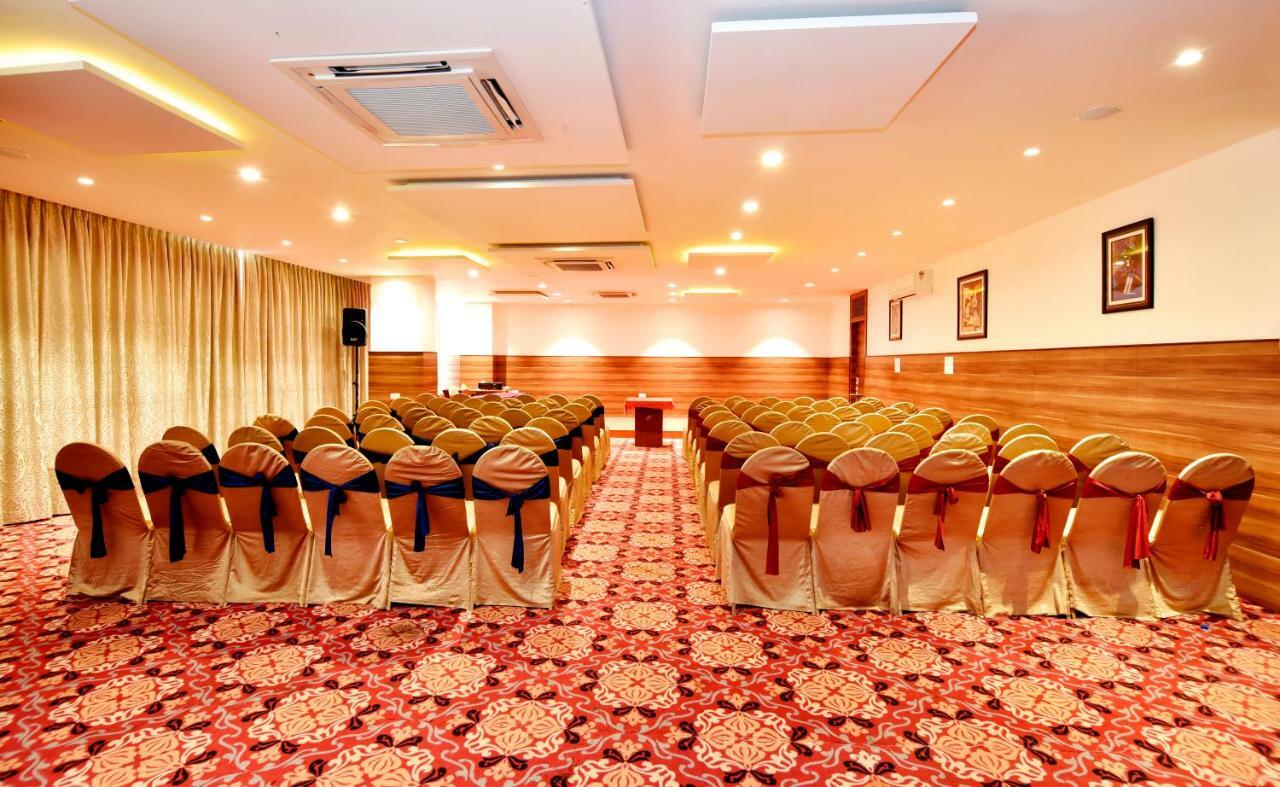 I V Sanctum Hotel Bangalore Dış mekan fotoğraf