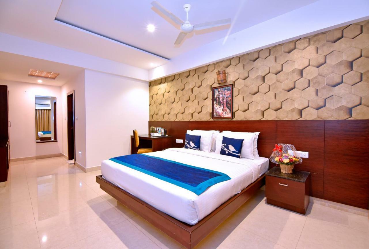 I V Sanctum Hotel Bangalore Dış mekan fotoğraf