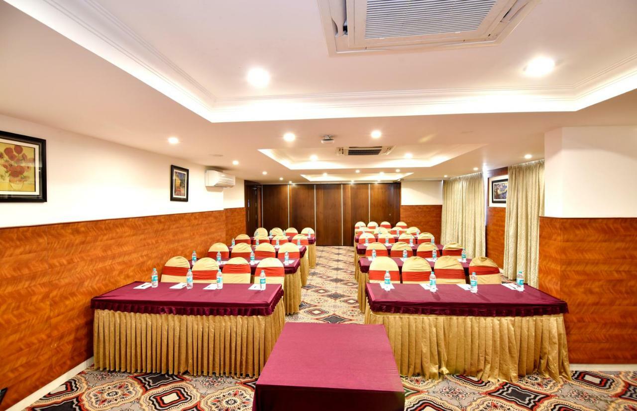 I V Sanctum Hotel Bangalore Dış mekan fotoğraf
