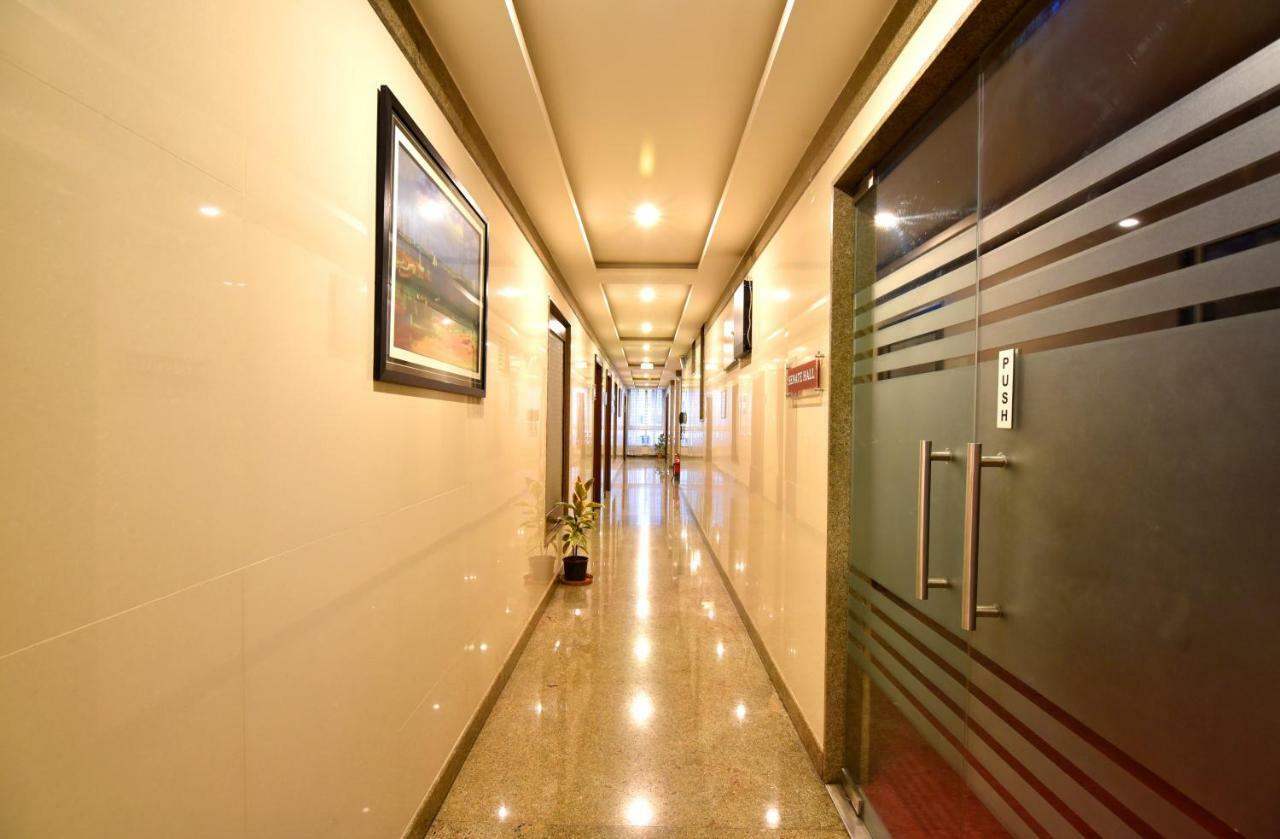 I V Sanctum Hotel Bangalore Dış mekan fotoğraf