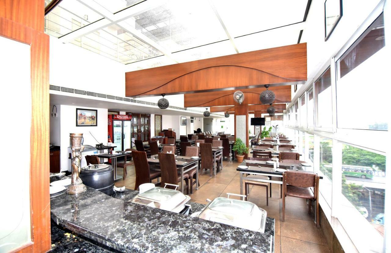 I V Sanctum Hotel Bangalore Dış mekan fotoğraf