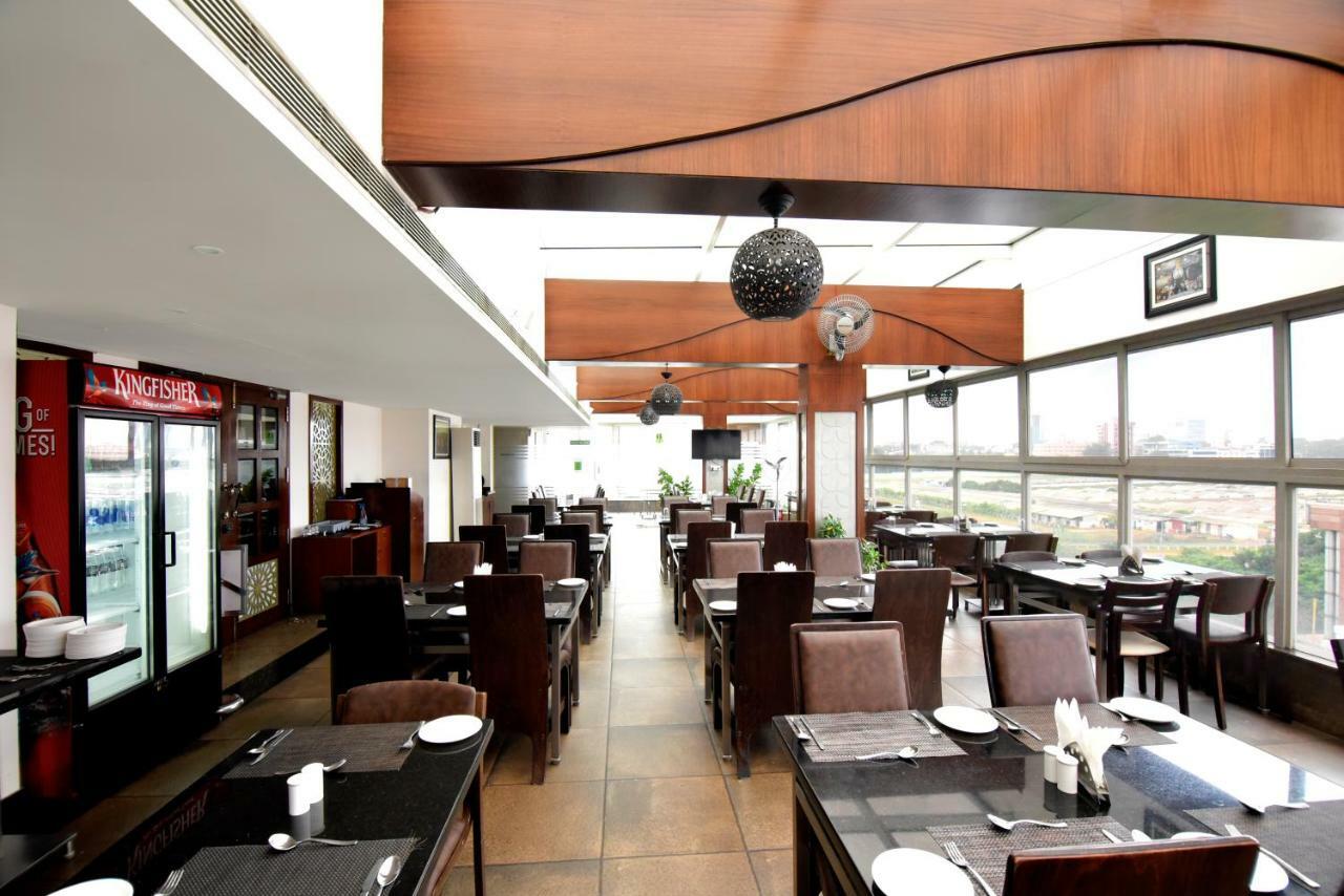 I V Sanctum Hotel Bangalore Dış mekan fotoğraf