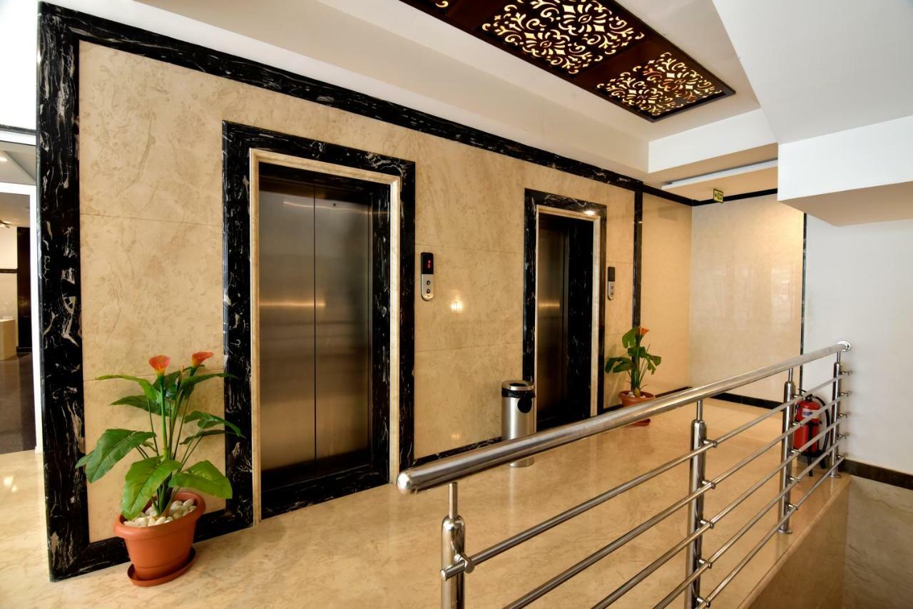 I V Sanctum Hotel Bangalore Dış mekan fotoğraf
